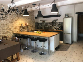 Maison de village en duo au Rdc avec la suite parentale où en famille avec 4 chambres